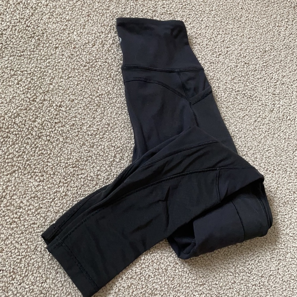 Lululemon High Waisted Legging w Mesh Detail
